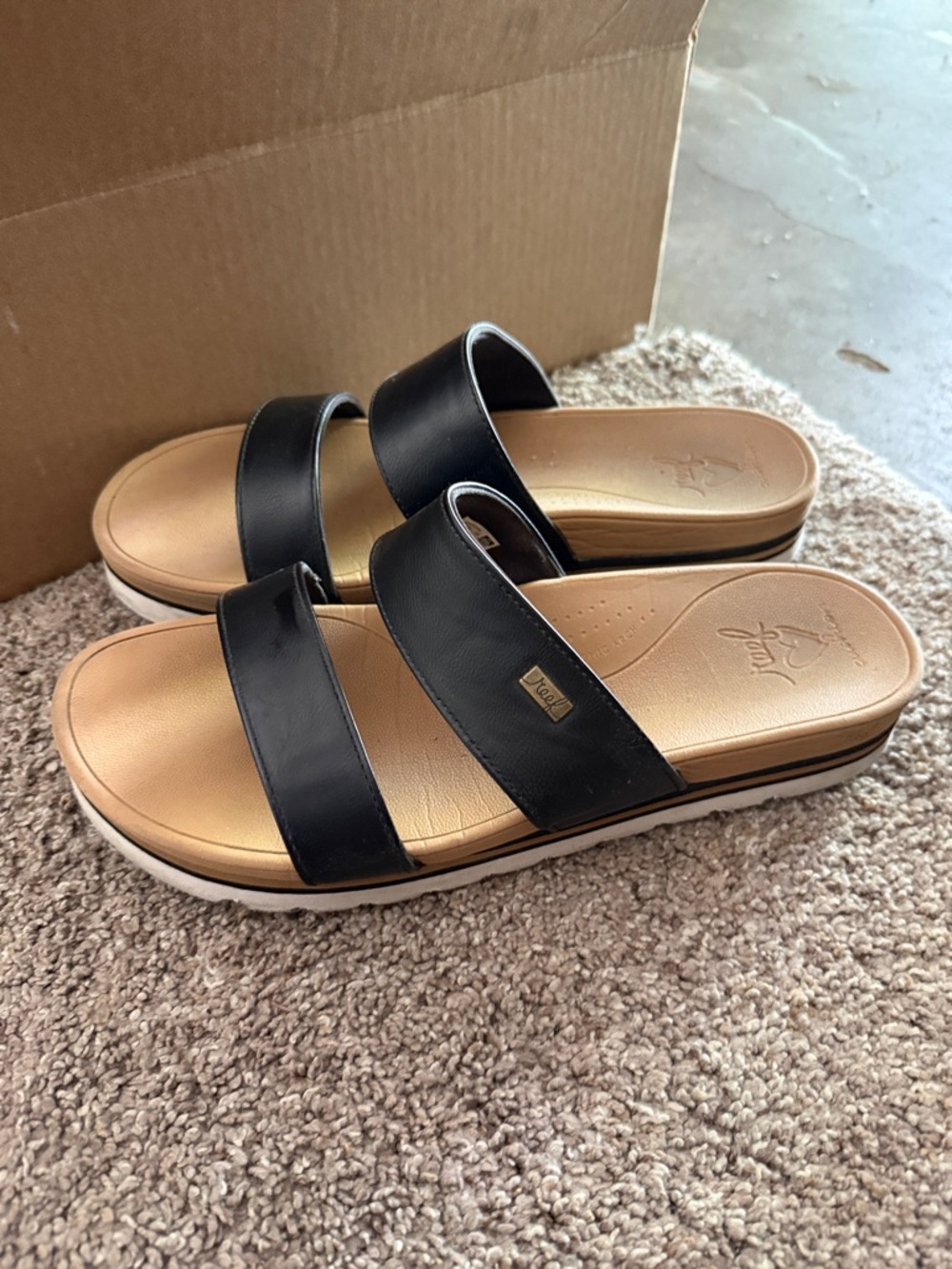 Black Double-Strap Slide Sandals with Tan Footbed reef women size 11